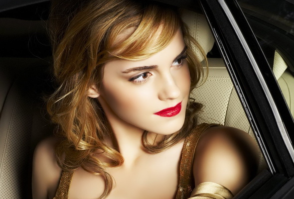 Emma Watson Sexy With Red Lips In Car Photo Picture Hd Wallpaper The