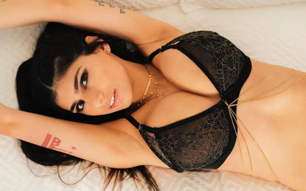 Wallpaper Mia Khalifa Boobs Cleavage Pornstar Busty Sexy Babe Hot Lingerie Bra Black