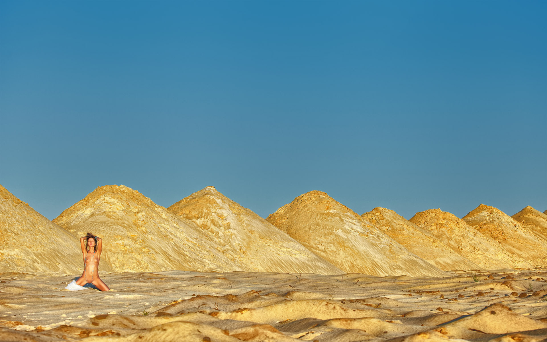 nude, outdoor, blonde, long hair, pretty, sexy, young girl, model, small tits, mountains, sand