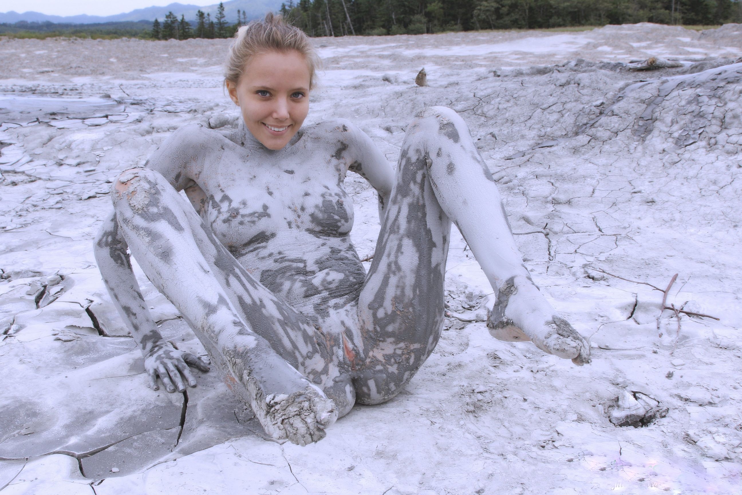 Nude Sex In The Mud 39