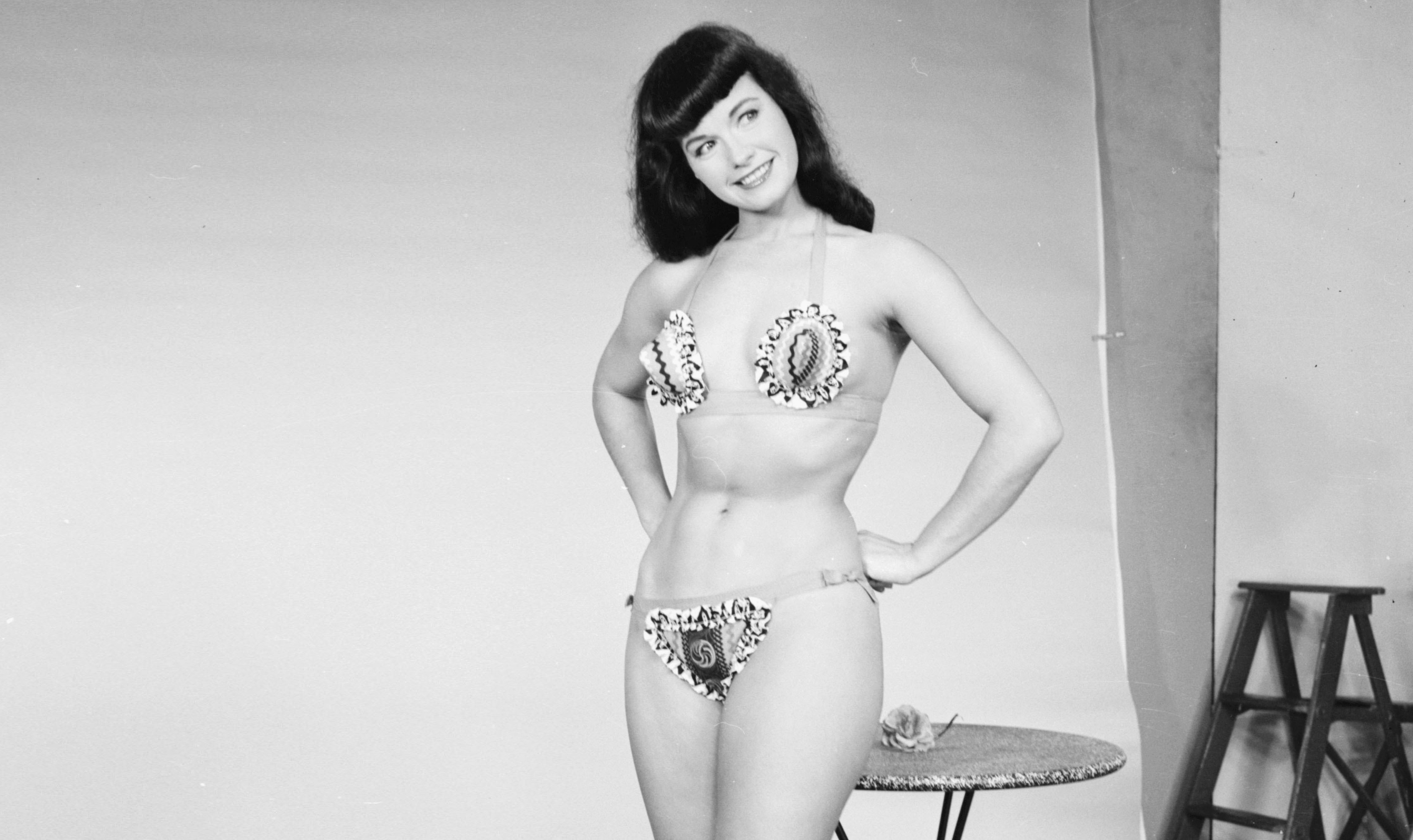 Wallpaper Bettie Page Bettie Mae Page Brunette American Pin Up Nude Fetish Model Diva