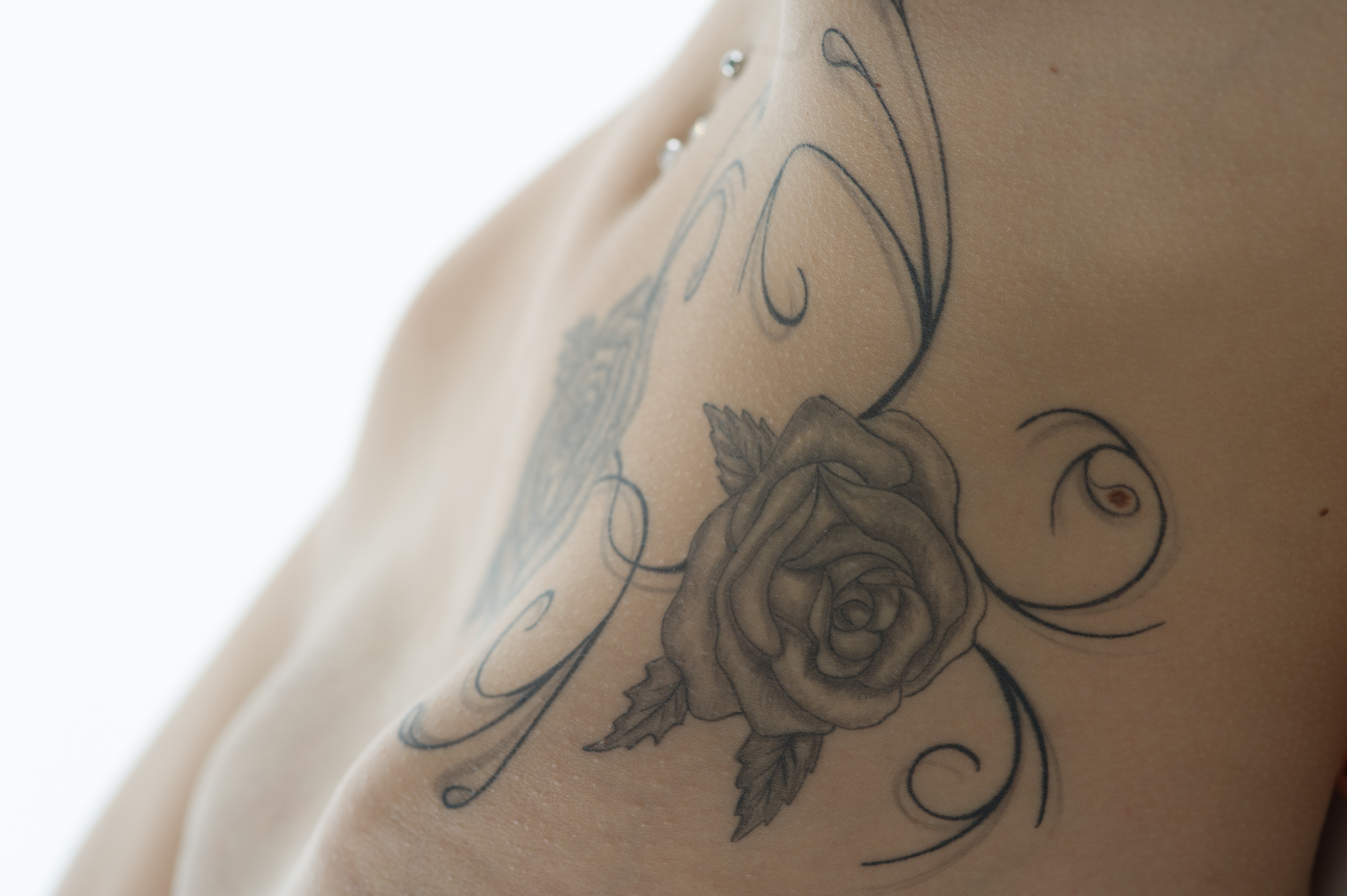 princess, erotic, shaved pussy, shaved, nude, naked, tattoo