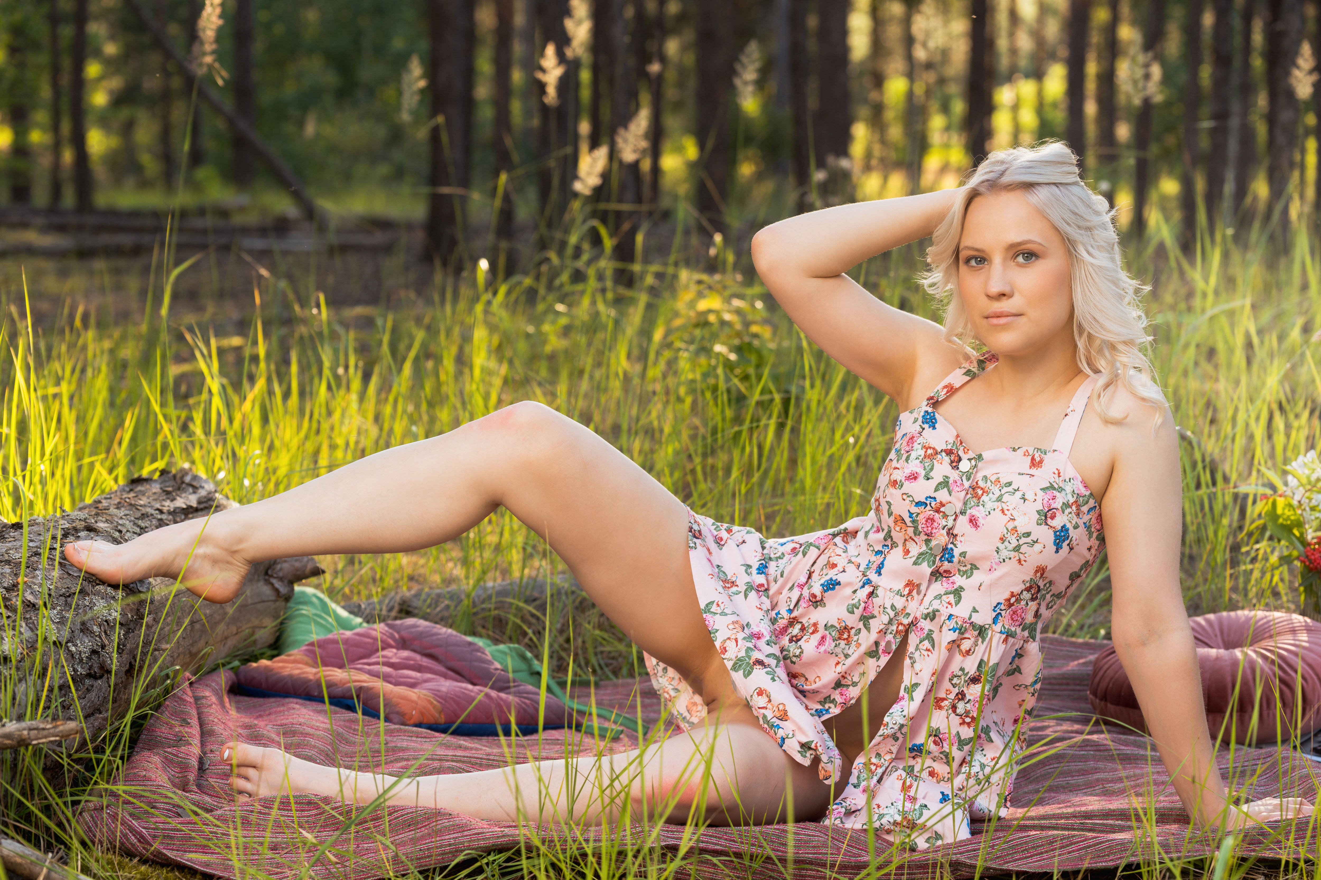 blonde, outdoors, blanket, dress, no panties, shaved pussy, spread legs, hi-q, nikki hill