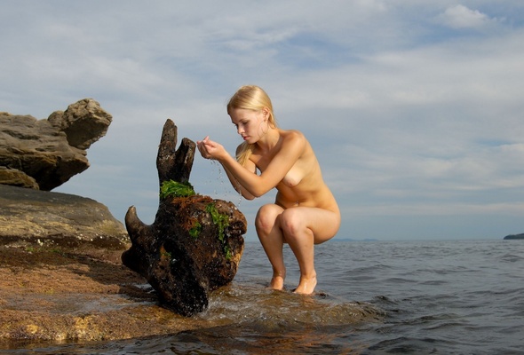 blonde, titts, water, molly, sea, topless, rocks, nude