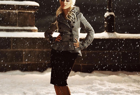 christina aguilera, singer, blonde, girl, snow