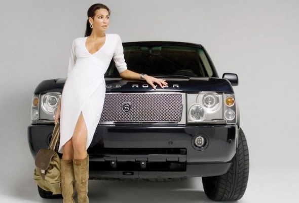 brunette, dress, range rover