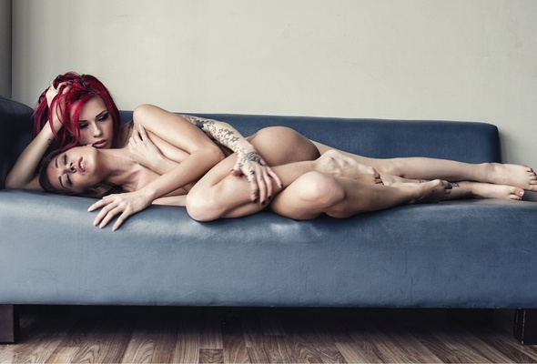 lesbians, duo, girls, sexy, tatto, nude, sofa