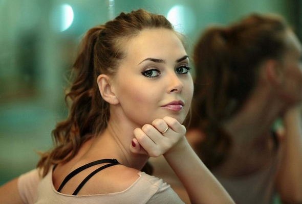 oksana malahova, sexy, girl, sweet, ordinary girl, eyes, view, look, mirror, reflection
