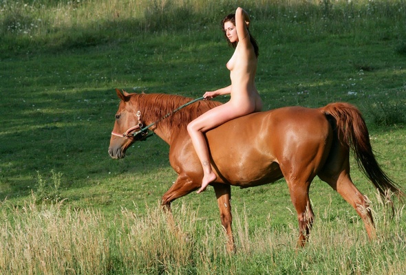 sexy, nude, riding, horse, popelka