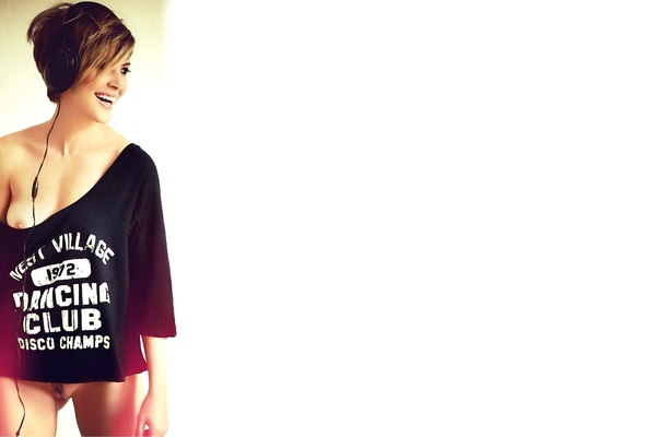 erotic, sexy, nude, girls, cute, sweet, hot, pussy, diana balsini, minimalist wall