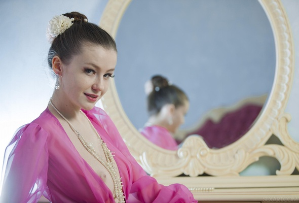 emily bloom, brunette, sexy girl, negligee, beads, necklace, earrings, mirror, nipple, nip slip, reflection, anne t, tanya r, tania fox