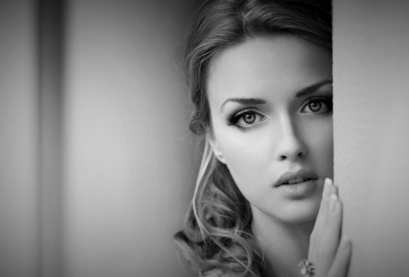model, face, portrait, art, beautiful, widescreen cut, black and white