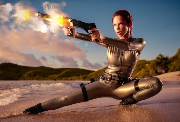 bianca beauchamp, canadian, model, redhead, sexy babe, fetishqueen, cosplay, fantasy, lara croft, tomb raider, beach, sand, water, wet, latex, catsuit, decollete, queue, pistols, sundown, rubber, fetish, tomb raider set, bianca, re-up