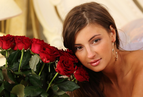 maria ryabushkina, tara, brunette, sexy girl, russian, adult model, face, eyes, flowers, roses, melena a, aktomara a, masha e, hi-q, close up