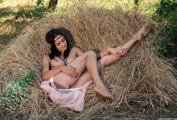 valeria e, black hair, nude, naked, adult model, outdoors, hi-q, aprilia b, nature