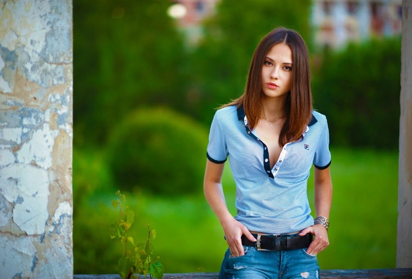 catherine timokhina, brunette, sexy girl, russian girl, t-shirt, jeans, belt, erotic, view, look, non nude