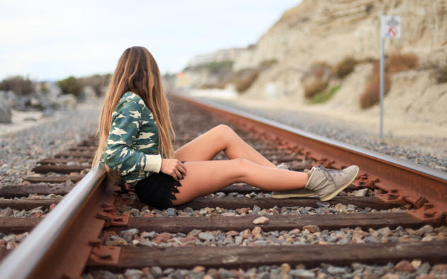 girl, sweet, long hairs, legs, rails, railroad, sexy legs, railline, tracks, shoes, brownette, hi-q