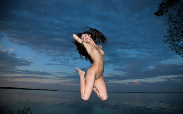 mariya, model, brunette, jumping, screaming, lake, beach, nude, eveninhg