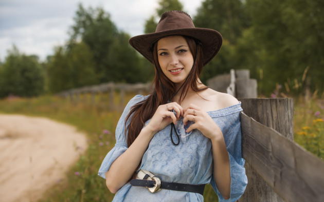 famegirl, isabella, brunette, beautiful, outdoor, hat