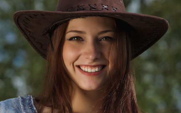 famegirl, isabella, brunette, beautiful, outdoor, hat