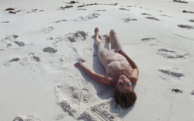 beach, nude, tits, legs, amateur, mature, sandy, sunglasses, sand