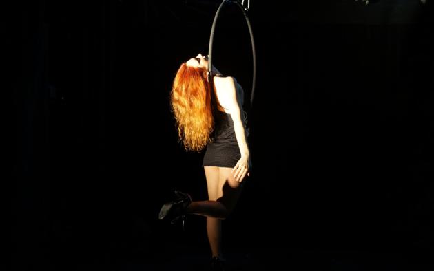 hoop, redhead, aerial dance, aerial hoop, shorts, hi-q