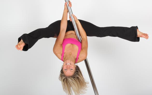 pole, dancer, sporty, flexible, smile