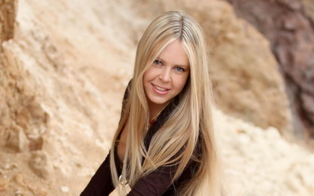 hloya, zeemani, lingerie, rocks, no nude yet, gorgeous furry hairbal, chloe b, flora, flora c, rubie