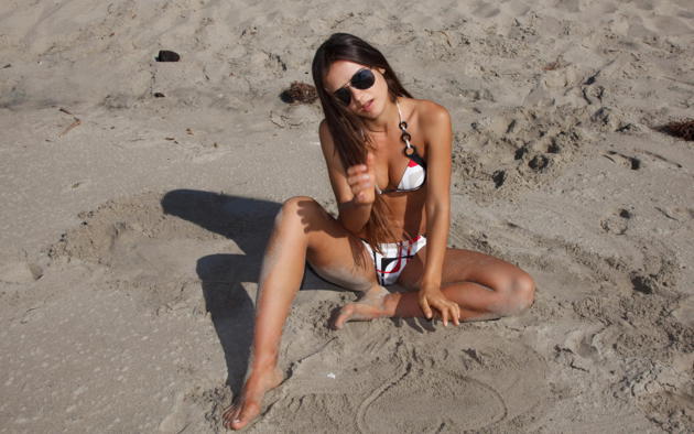 nora sibiel, zishy, bikini, cute, beach, sea, sunglasses