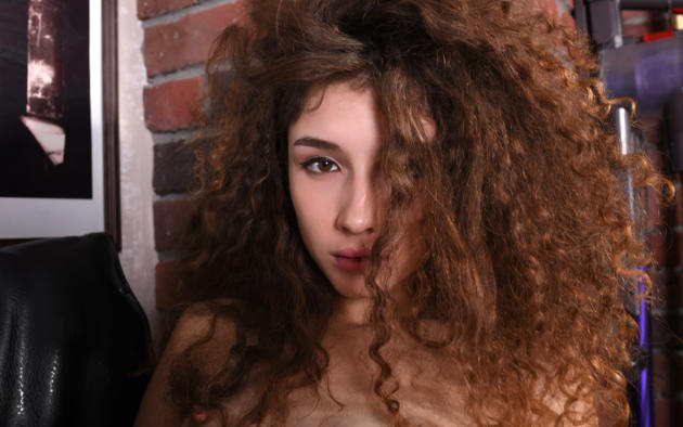 cualy, maxine t, model, babe, brunette, curly, russian, face