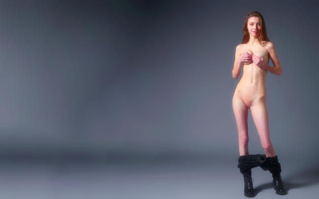 mila, legs, pussy, boobs, shaved pussy, handbra, mila azul, strategic covering