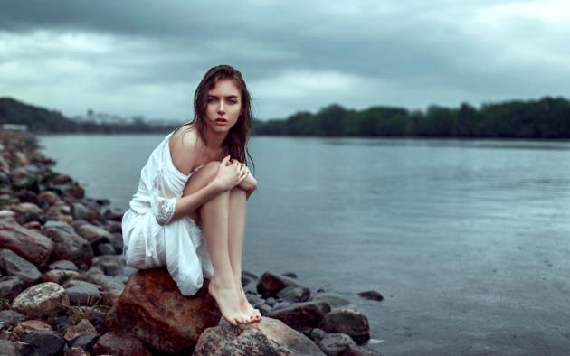 victoria vishnevetskaya, model, pretty, babe, brunette, russian, dress, rain, legs, graceful feet, 4k, lake, nature