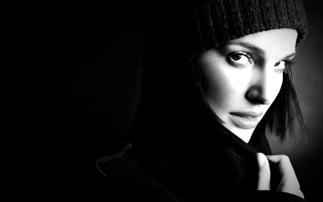 natalie portman, actress, model, face, monochrome, black and white, beautiful, beanie, portrait