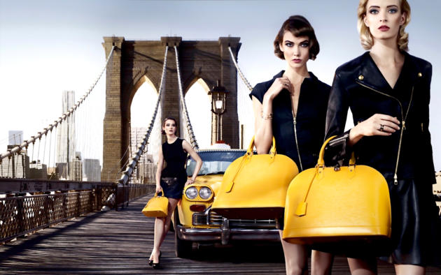 monika jagaciak, karlie kloss, model, brunette, blonde, bags, brooklyn bridge, louis vuitton, taxi, new york city, fashion, bridge