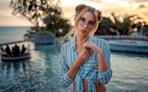 ksenia kokoreva, model, pretty, babe, blonde, russian, sensual lips, glasses, blouse, face, 4k, outdoors, depth of field