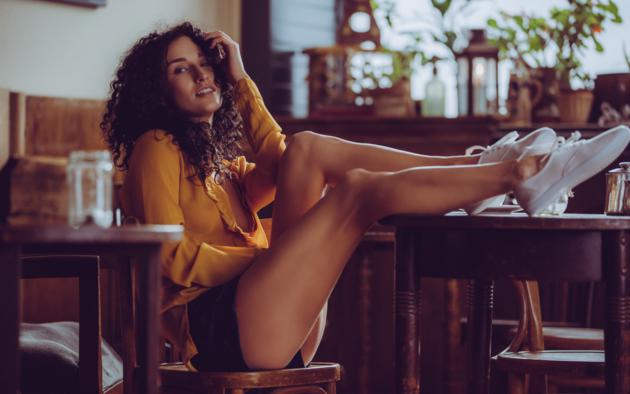 luca miklosi, sexy girl, adult model, chica, legs, smile, sexy legs, brunette, curly