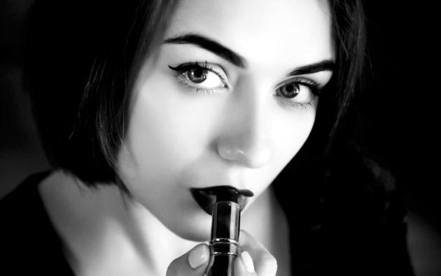 alice shea, akari y, kateryna g, natalie d, katy g, model, pretty, dark hair, sensual lips, lipstick, face, portrait, monochrome, black and white, oral fixation