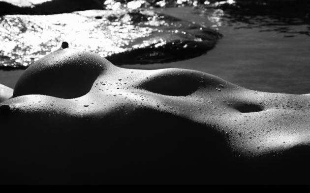 beach, nude, black and white, body, curves, water, boobs, tits, nipples, dark, wet