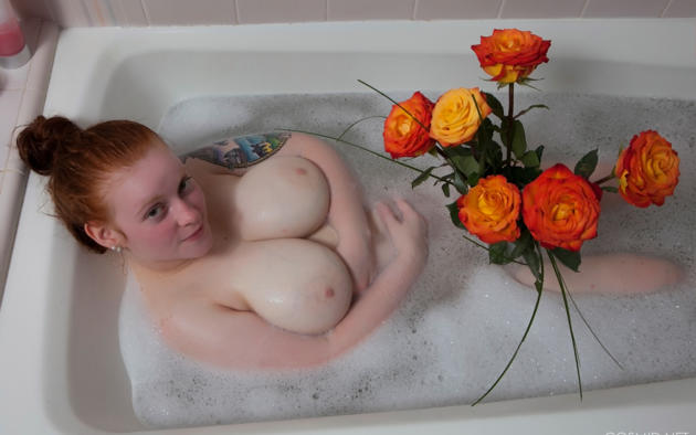boobs, big boobs, flowers, wet, bathtub, bathroom, busty
