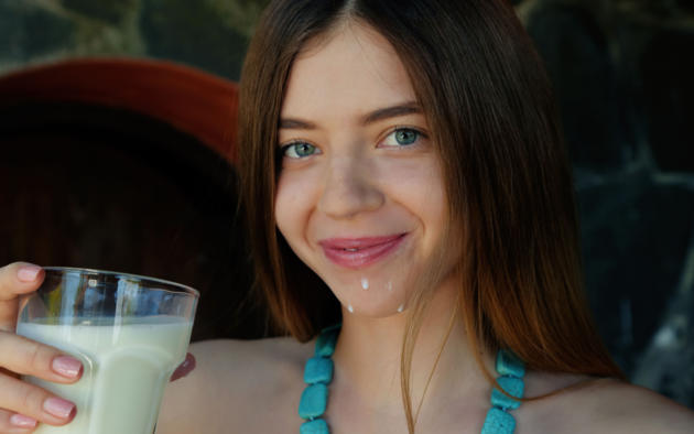 kay j, blue eyes, teen, messy, milk, face, smile, cute, young, brunette