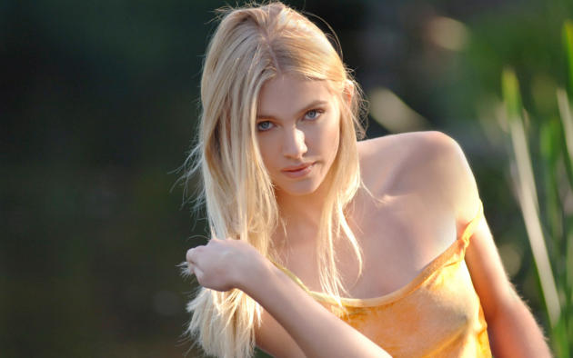 erika e, blonde, long hair, outdoor