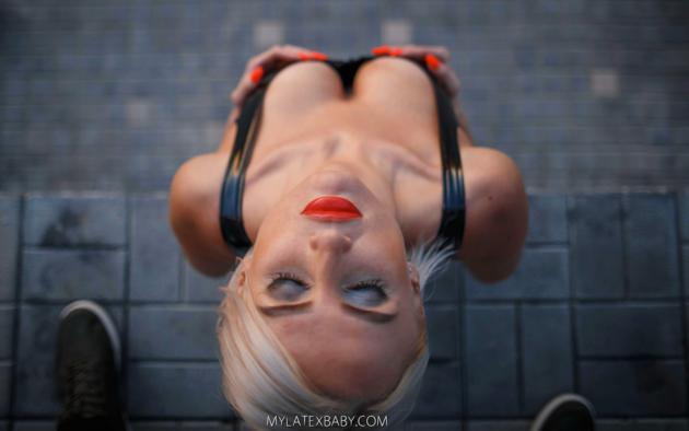 blonde, russian, milf, fetish babe, red lips, close up, erotic, decollete, hi-q, photoshoot, mylatexbaby, point of view