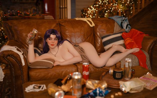 alina becker, sofa, cleavage, beer, legs, boobs, purple hair