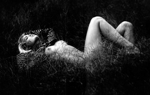 grass, boobs, blond, black & white, naked, tits, outdoor