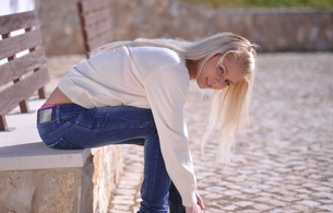 annely gerritsen, blonde, sexy girl, model, jeans, bluza, long hair, hi-q, young, sexy babe, outdoor, pinky june