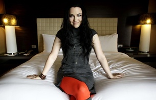 amy, lee, actress, beauty, bed, room, girl, amy lee, evanescence, singer, skinny, delicious, sexy, real celebs wall