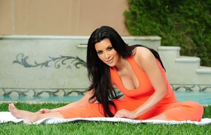 kim kardashian, american, starlet, model, celebrity, exotic, brunette, busty, sexy babe, long hair, posing, sitting, outdoor, tight clothes, sexy, decollete, fitness, cuty, smile, kim, real celebs wall