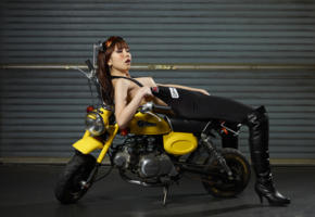 reina yuuki, reina, motorcycle, minimoto, sexy, hi-q, boots, asian