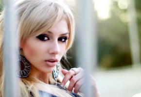 ekaterina fetisova, model, pretty, babe, blonde, russian, sensual lips, face, 4k, depth of field, outdoors