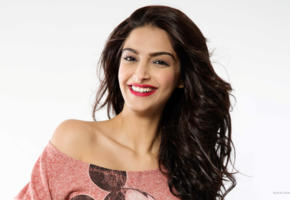 sonam kapoor, hot, girl, beauty, bollywood, non nude, 4k, hd, pink top, actress, lips, red lips, smile